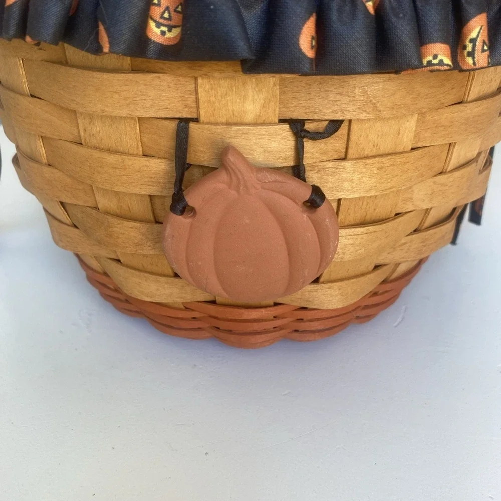 Longaberger 1995 Large Pumpkin Halloween Basket Liner & Tie 8
